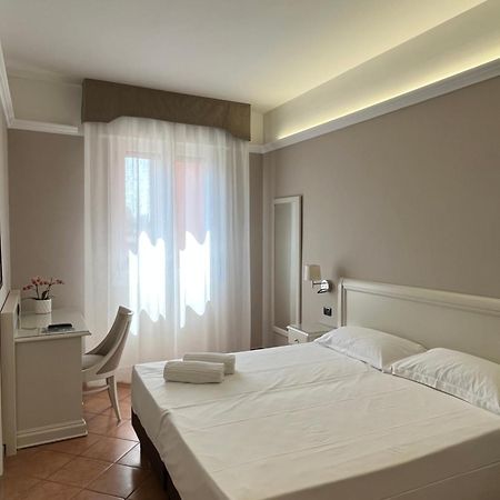 קסטלפרנקו אמיליה Hotel Aquila מראה חיצוני תמונה