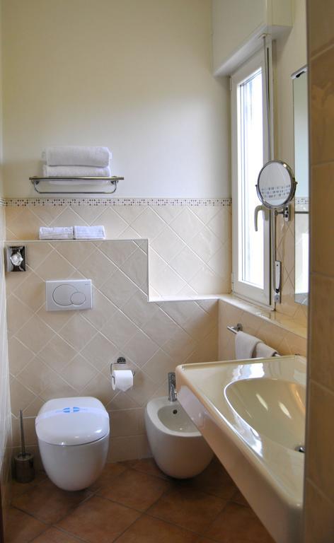 קסטלפרנקו אמיליה Hotel Aquila חדר תמונה