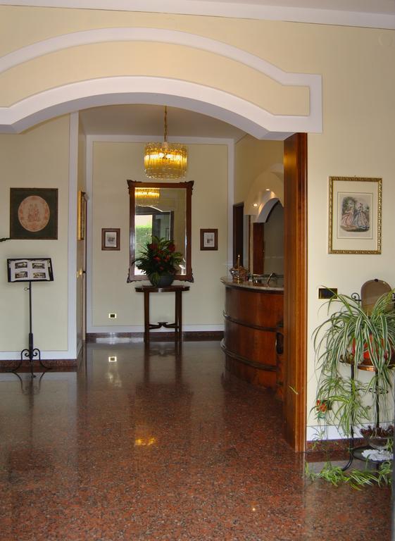קסטלפרנקו אמיליה Hotel Aquila מראה חיצוני תמונה