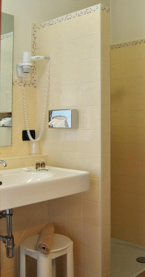 קסטלפרנקו אמיליה Hotel Aquila חדר תמונה