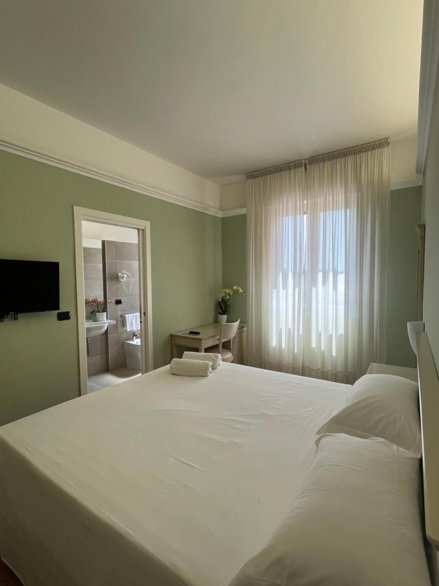 קסטלפרנקו אמיליה Hotel Aquila מראה חיצוני תמונה