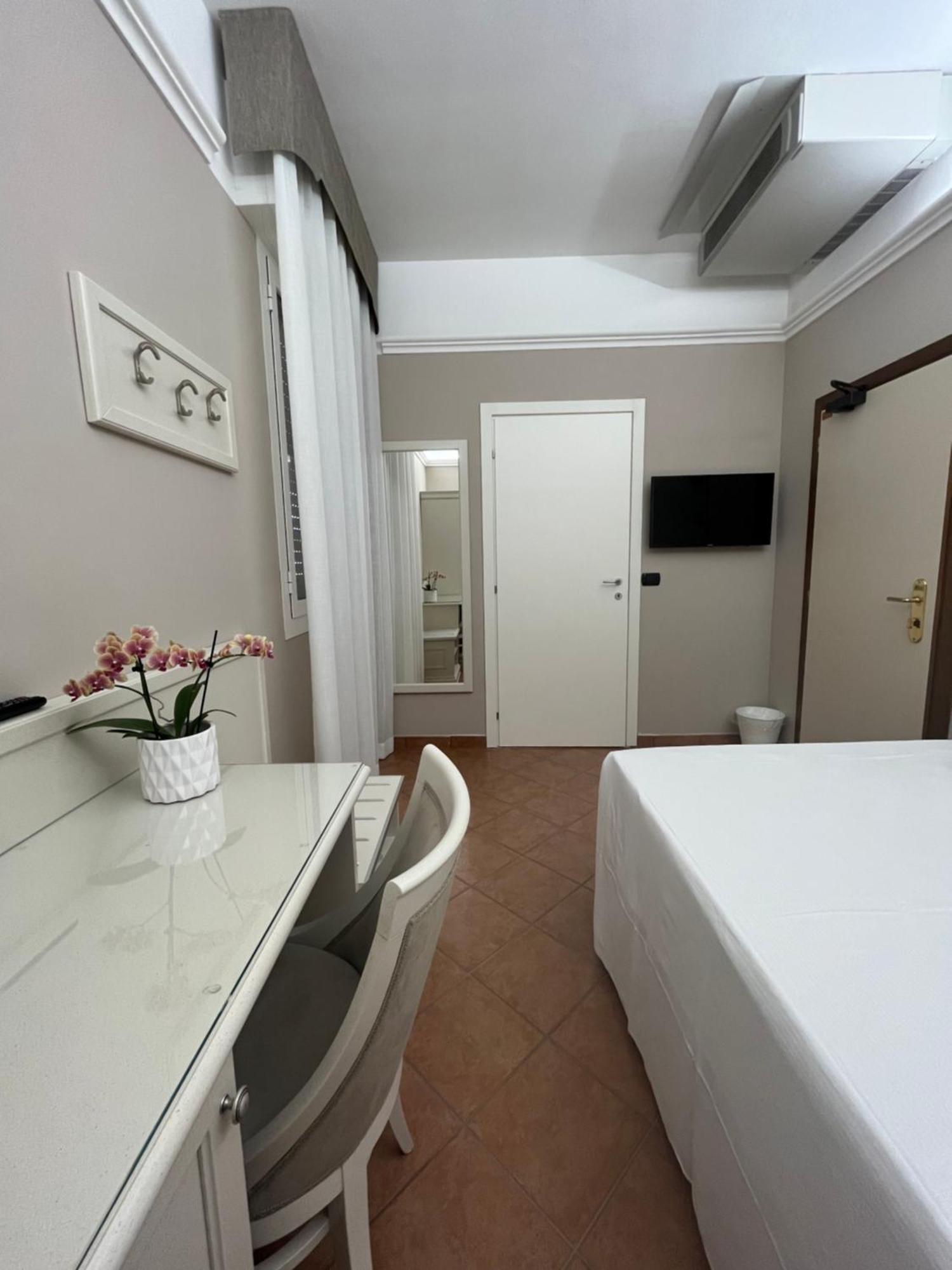 קסטלפרנקו אמיליה Hotel Aquila מראה חיצוני תמונה