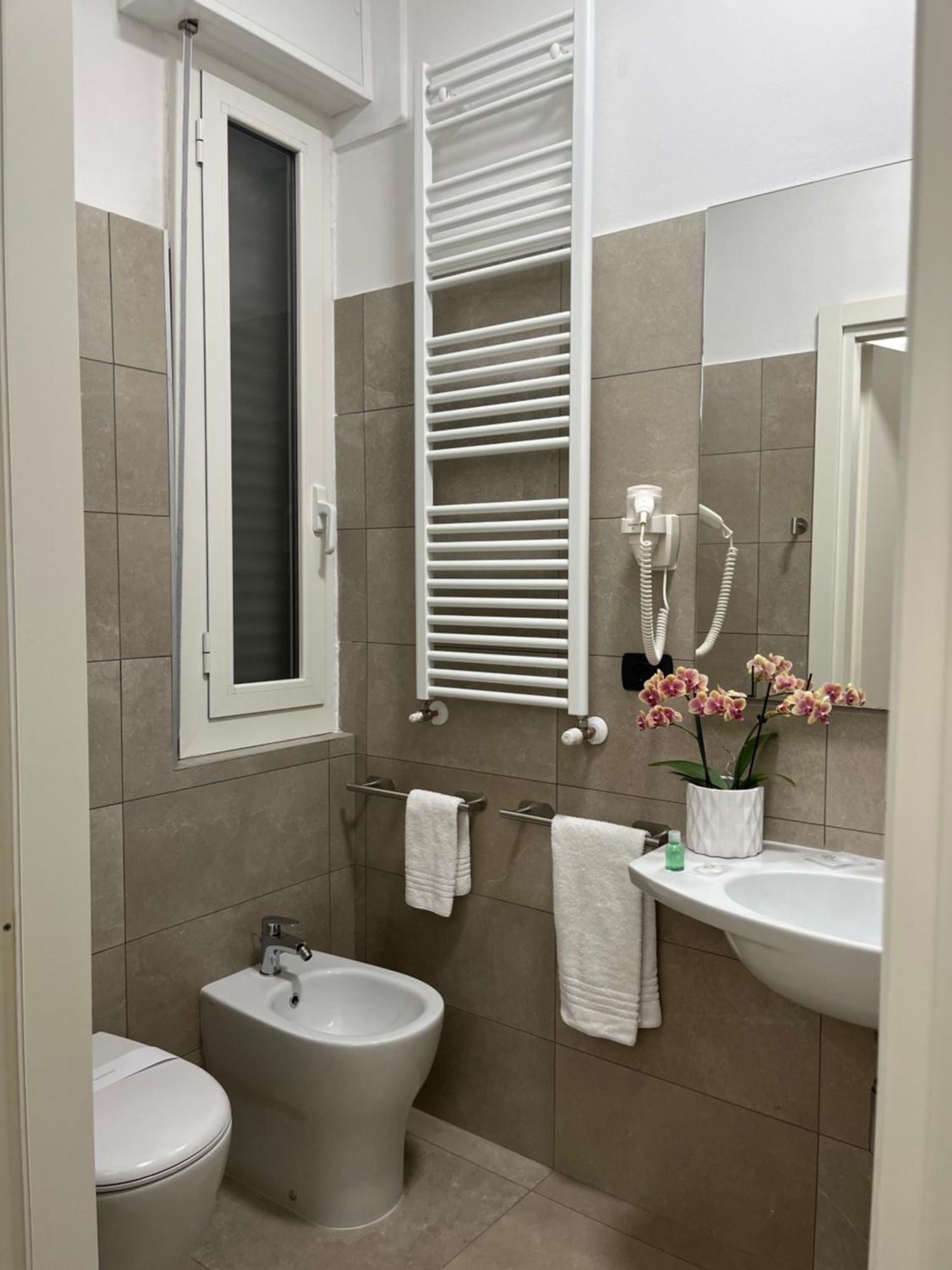 קסטלפרנקו אמיליה Hotel Aquila מראה חיצוני תמונה
