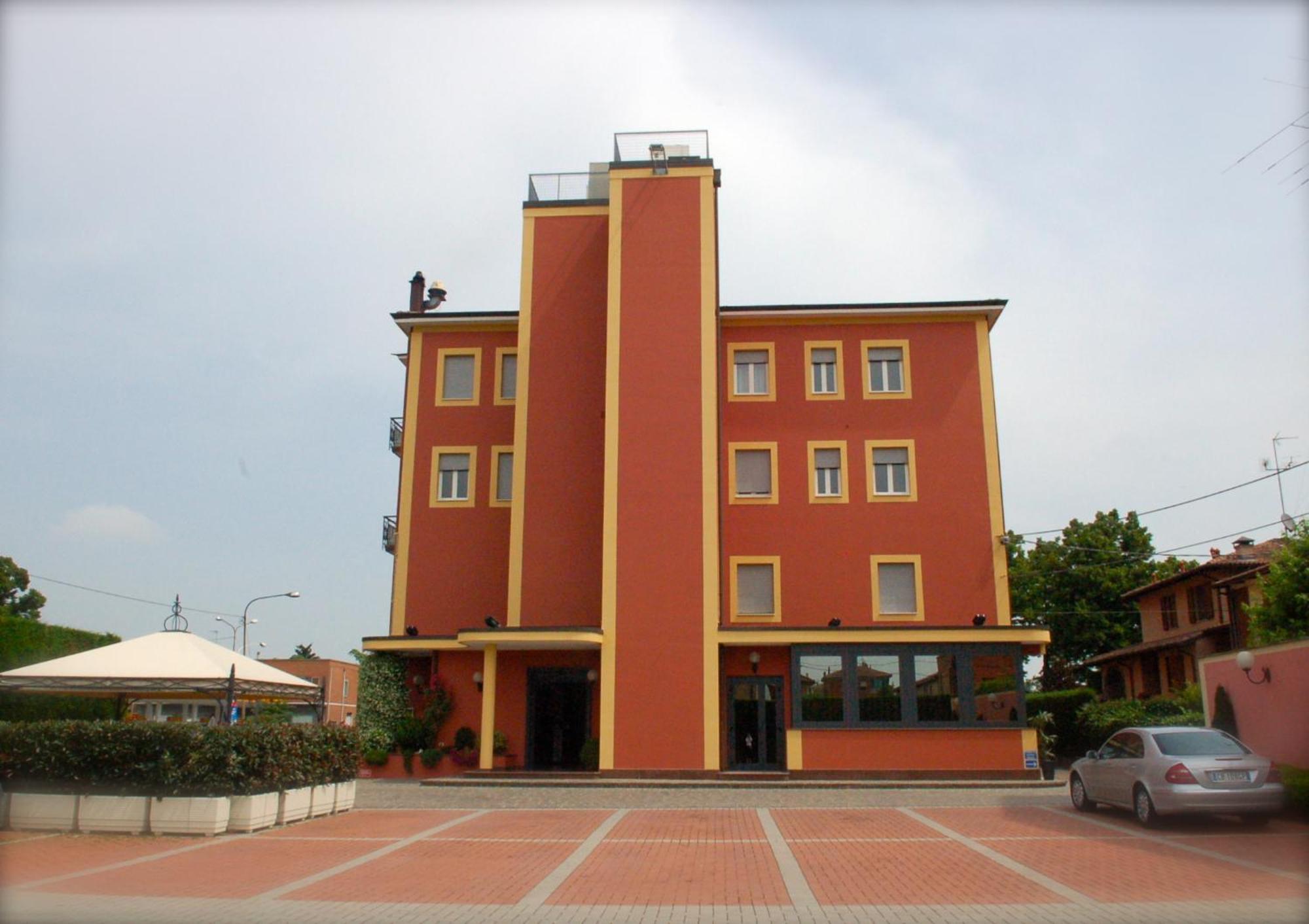 קסטלפרנקו אמיליה Hotel Aquila מראה חיצוני תמונה