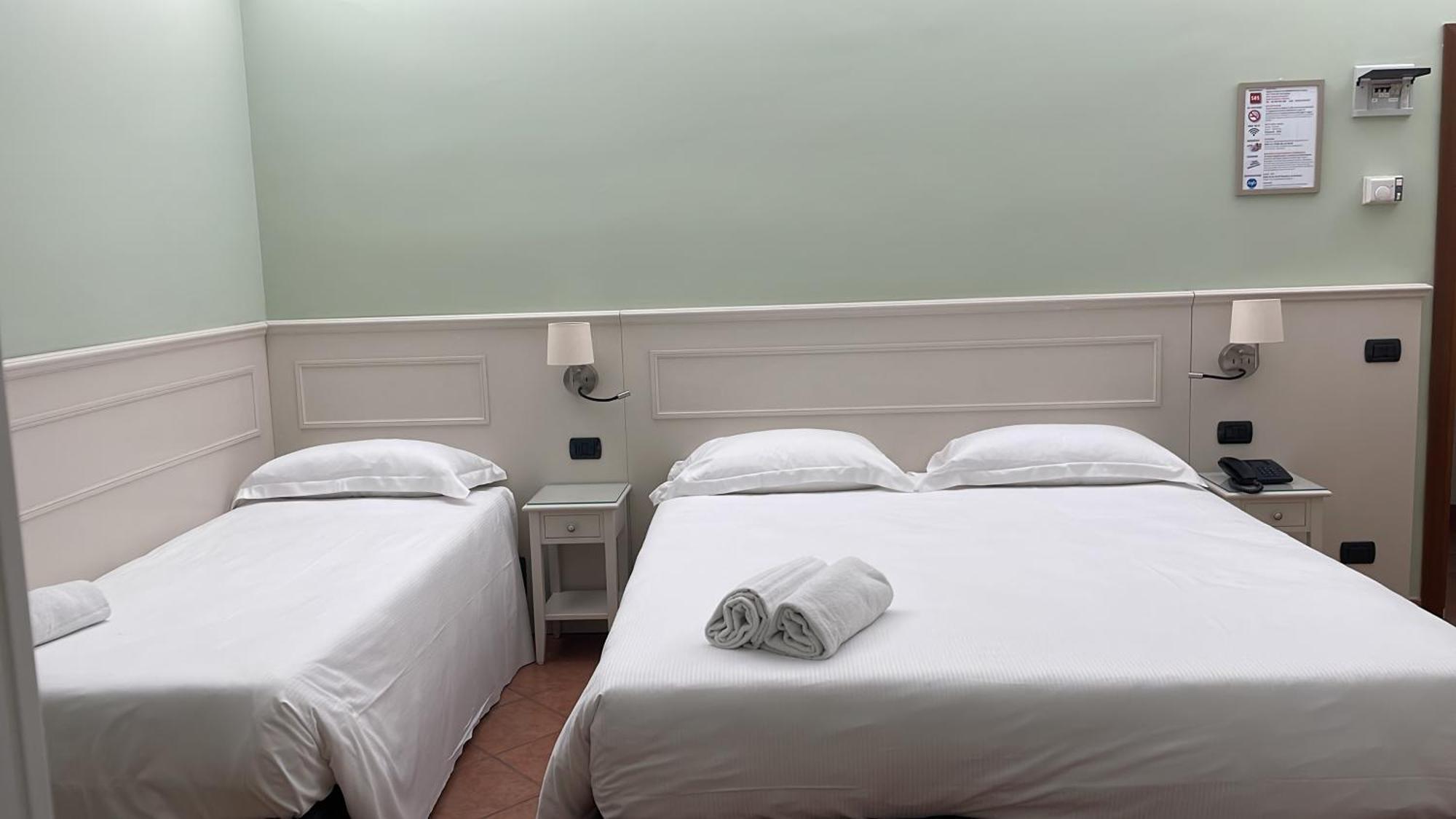 קסטלפרנקו אמיליה Hotel Aquila מראה חיצוני תמונה
