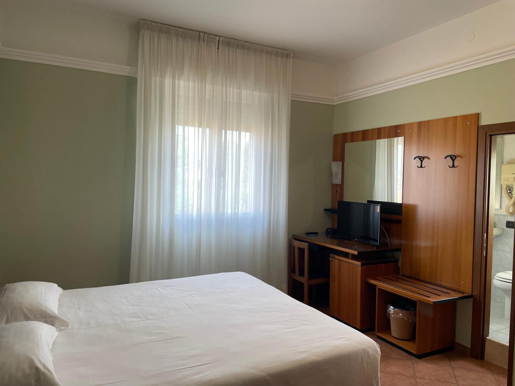 קסטלפרנקו אמיליה Hotel Aquila מראה חיצוני תמונה