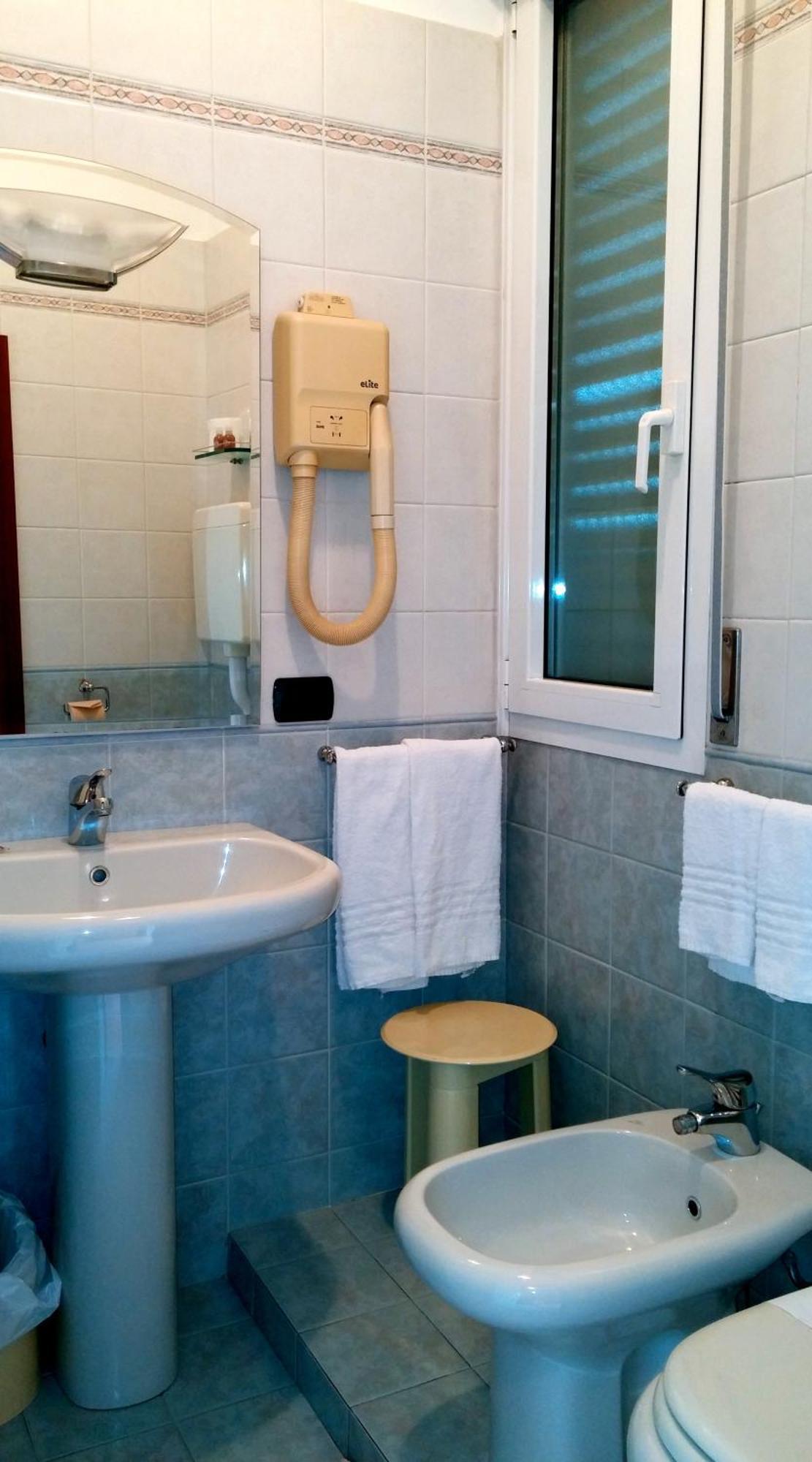 קסטלפרנקו אמיליה Hotel Aquila חדר תמונה